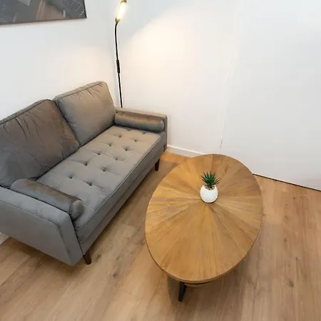 Apartment Gorilla Im Zentrum Mit Schnellem Wifi & Stadtblick 3rd Floor *
