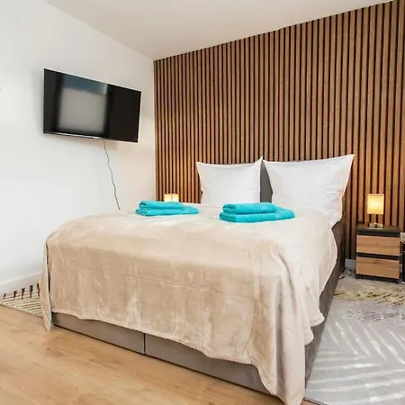 Gorilla Im Zentrum Mit Schnellem Wifi & Stadtblick 3rd Floor Apartment *